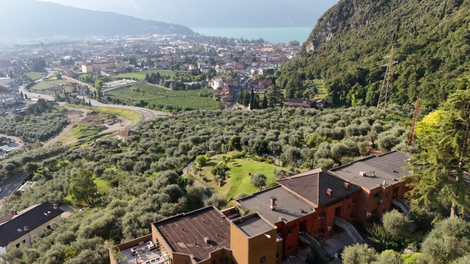 Casa Sara With Swimming Pool Appartement Riva del Garda Buitenkant foto