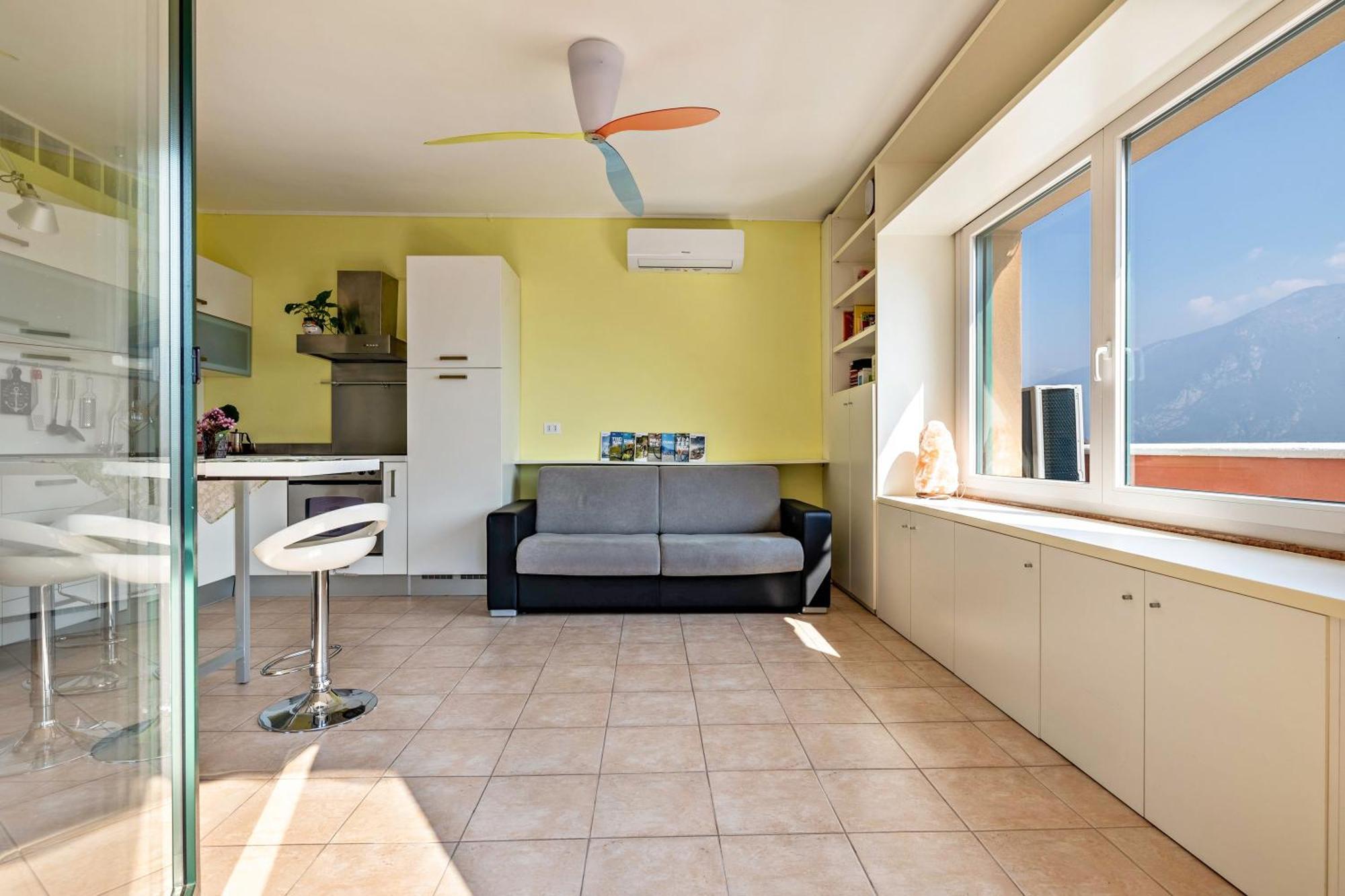 Casa Sara With Swimming Pool Appartement Riva del Garda Buitenkant foto
